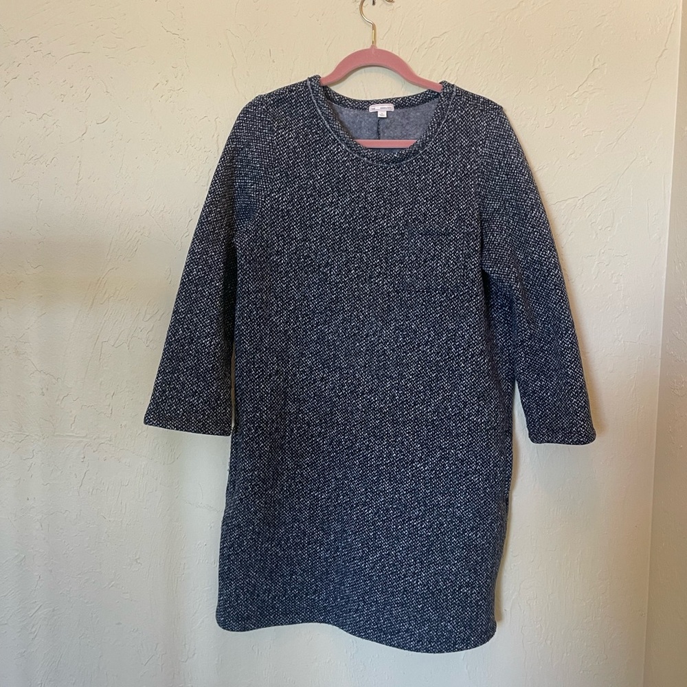GAP Navy and Gray Knit Crewneck Pullover
